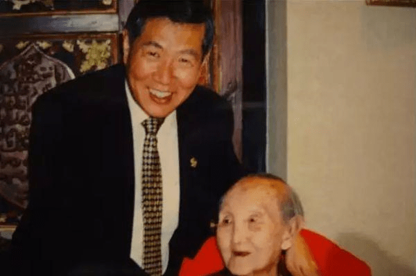 ‘beat365官网’
伟大的母亲:造就13个博士 其中一个家喻户晓 教子经却只有15字(图4) ‘beat365官网’
伟大的母亲:造就13个博士 其中一个家喻户晓 教子经却只有15字(图4)