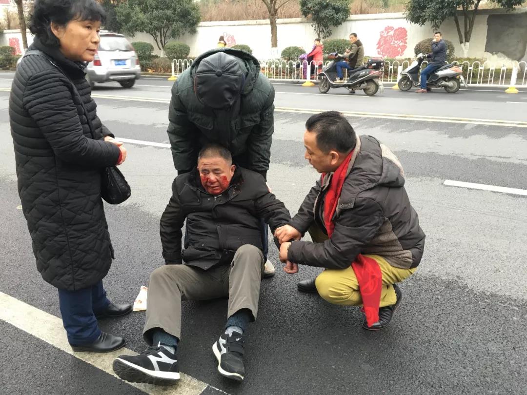 beat365官网:3DS《进击的巨人》利威尔登场 Twitter兵团展开(图4) beat·365